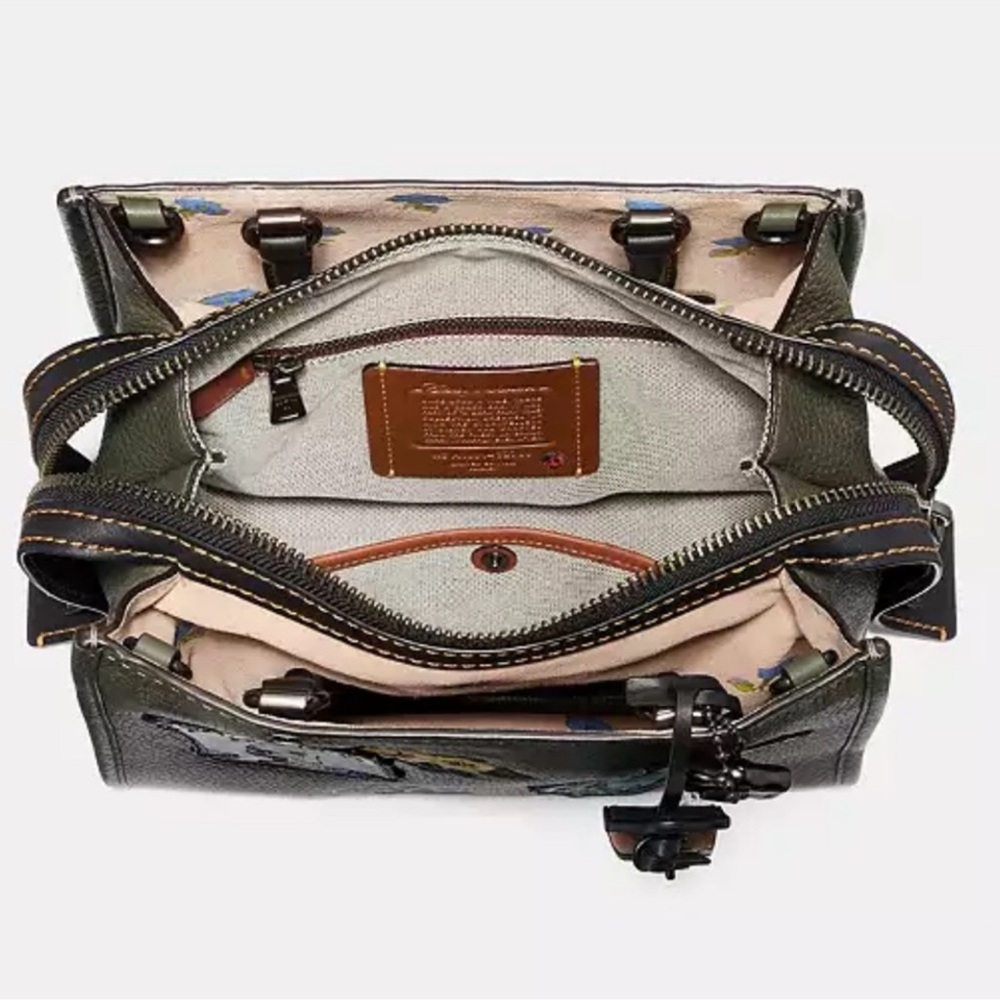 Coach Rogue 25 Disney Snow White - Picture 2 of 14